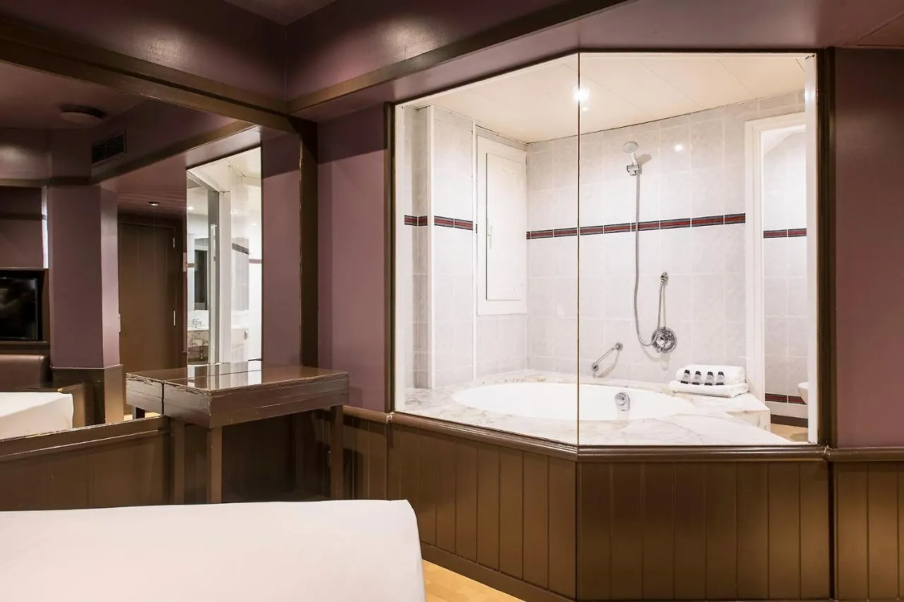 Hotel Punt 14 Gavà 0*,